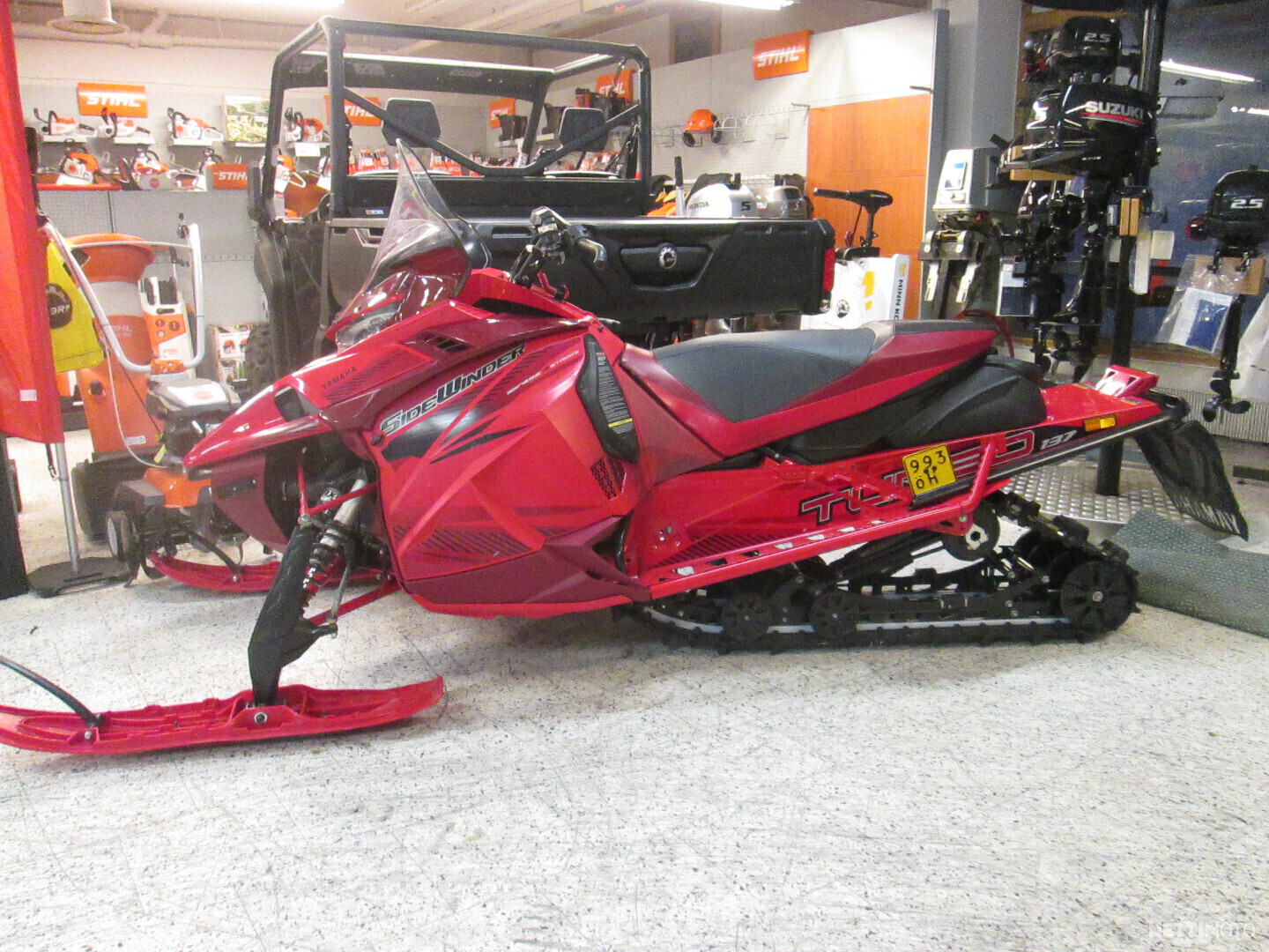 Moottorikelkka - Yamaha Sidewinder