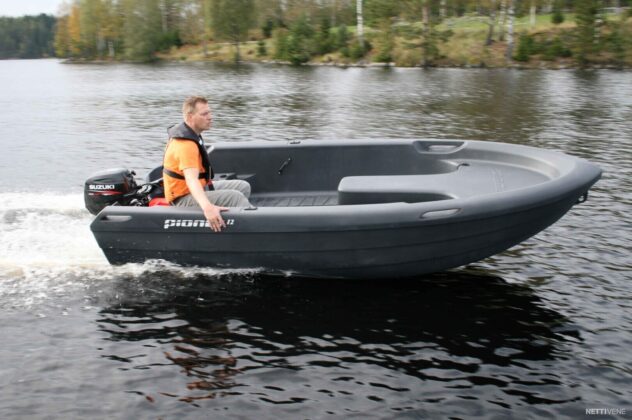 Moottorivene - Pioner 12 Maxi
