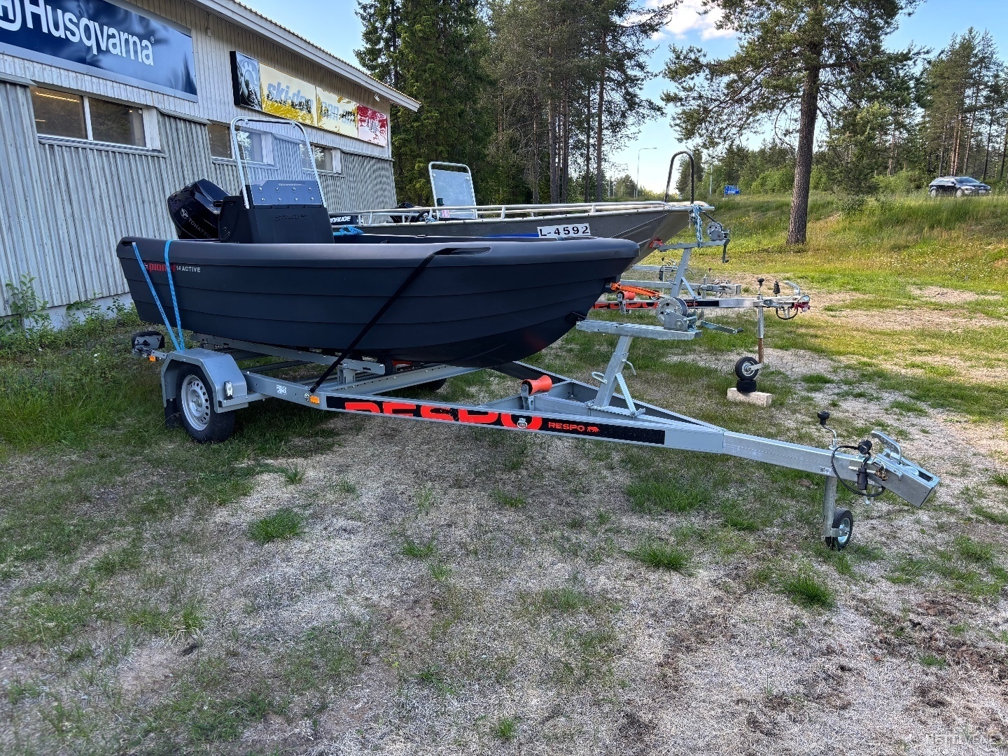 Moottorivene - Pioner 14 Active