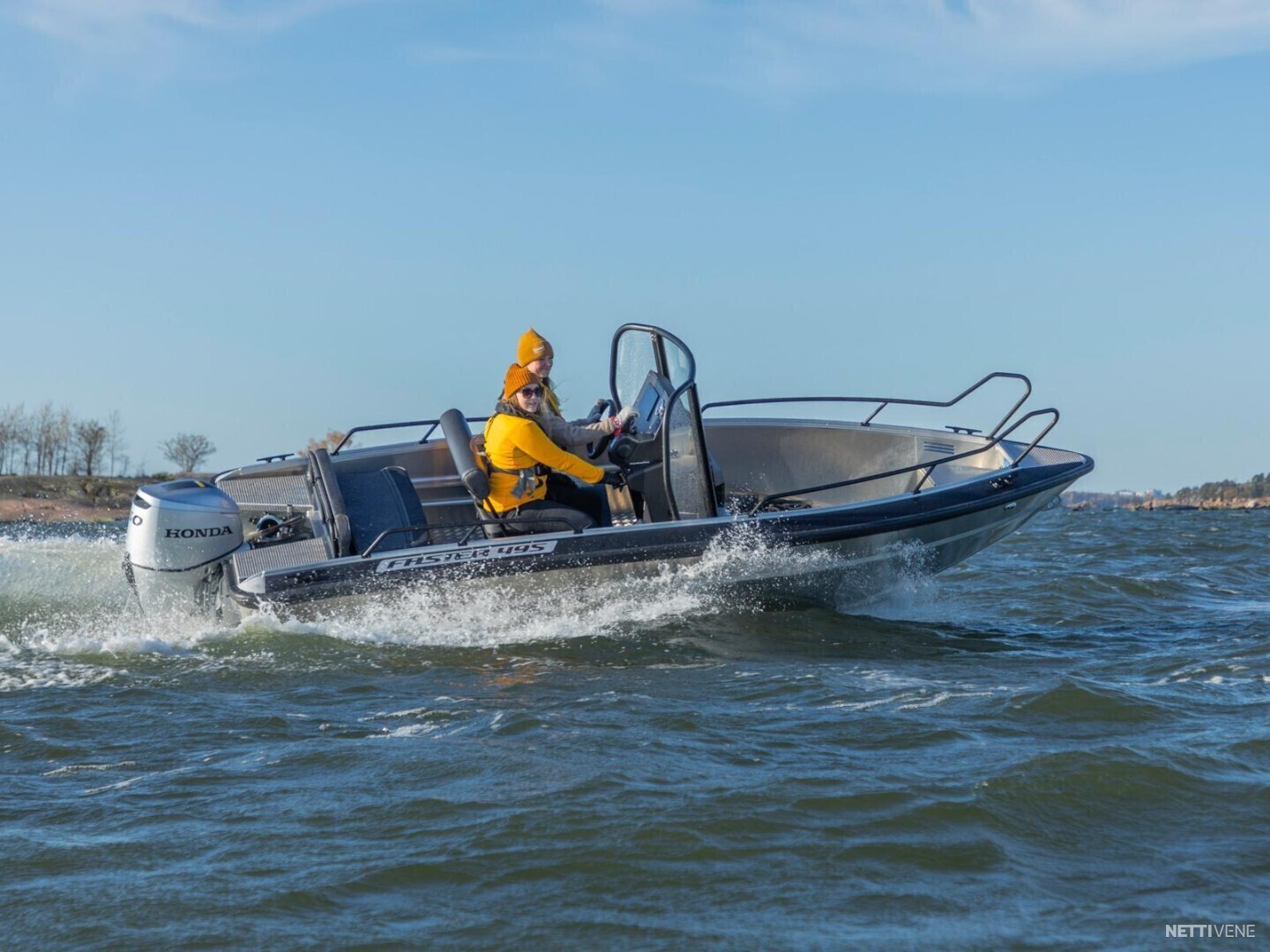 Moottorivene - Faster 495 XC