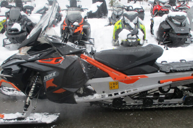 Moottorikelkka - Lynx 49 Ranger