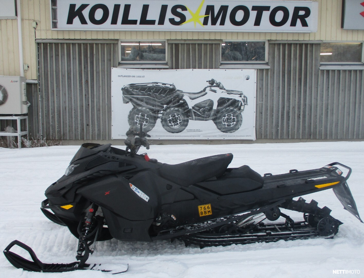 Moottorikelkka - Ski-Doo Backcountry
