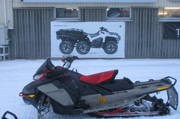 Moottorikelkka - Ski-Doo Backcountry