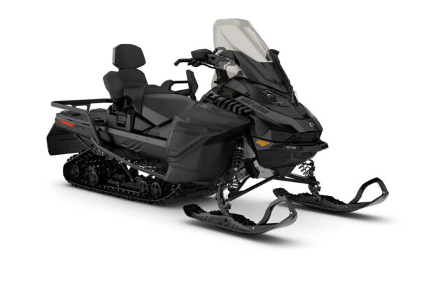Moottorikelkka - Ski-Doo Expedition