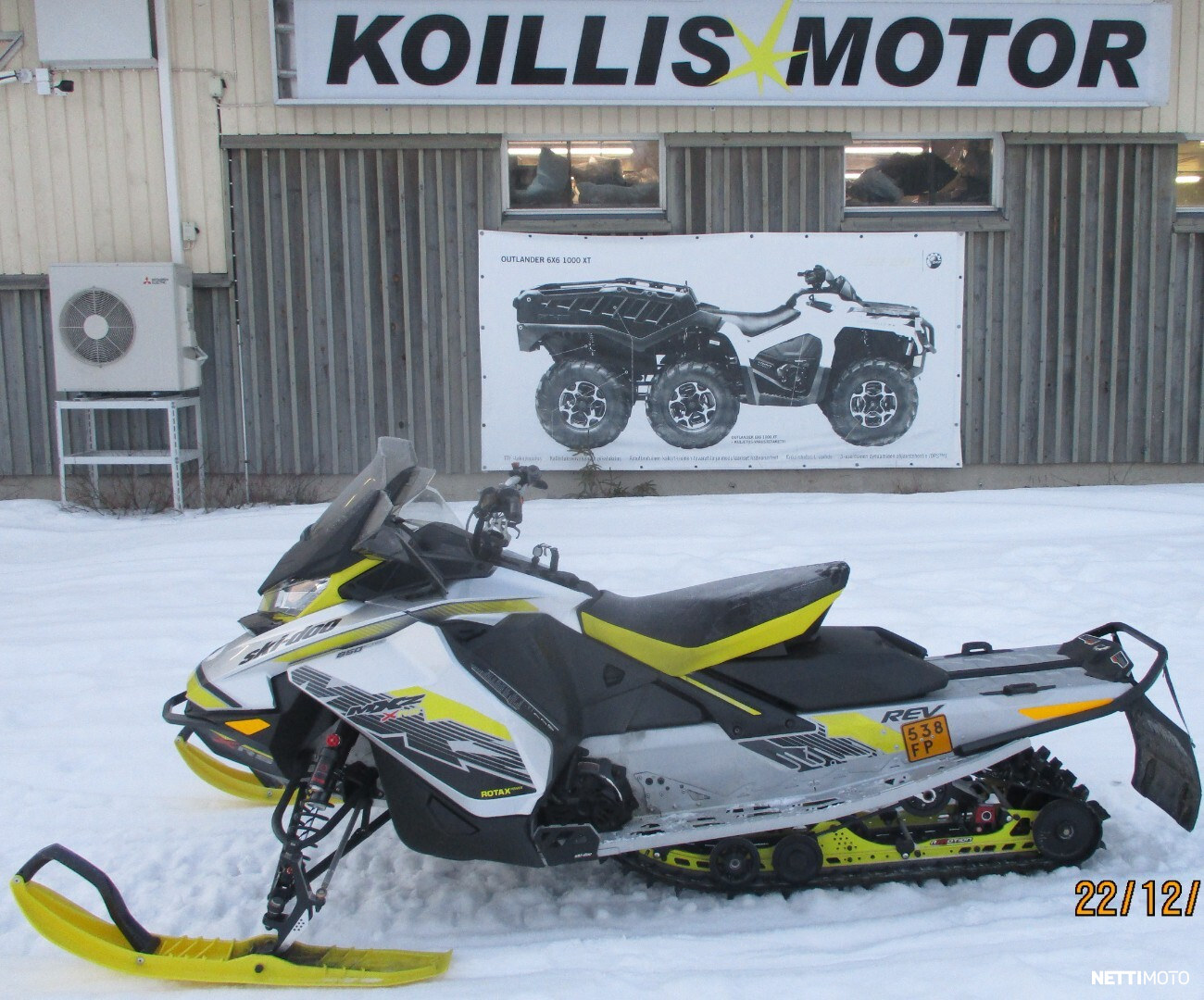 Moottorikelkka - Ski-Doo MX Z