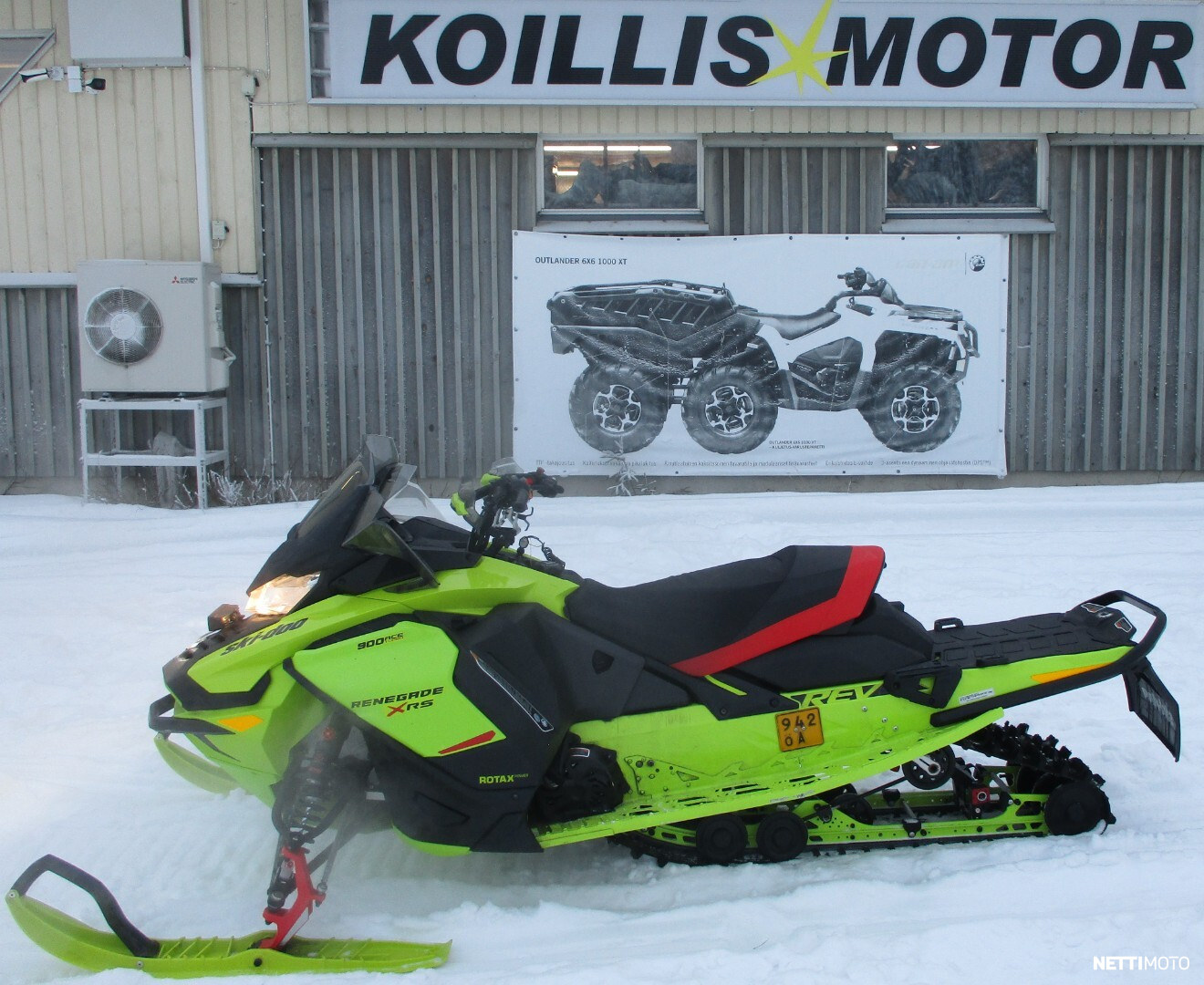 Moottorikelkka - Ski-Doo Renegade