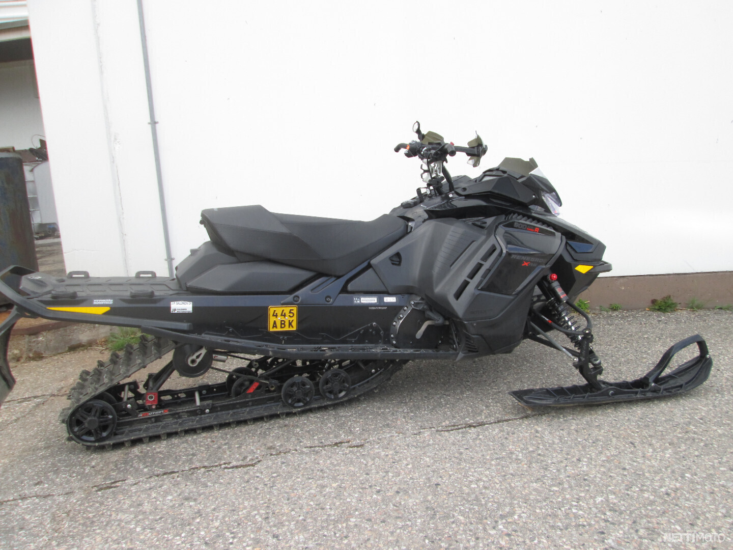 Moottorikelkka - Ski-Doo Renegade