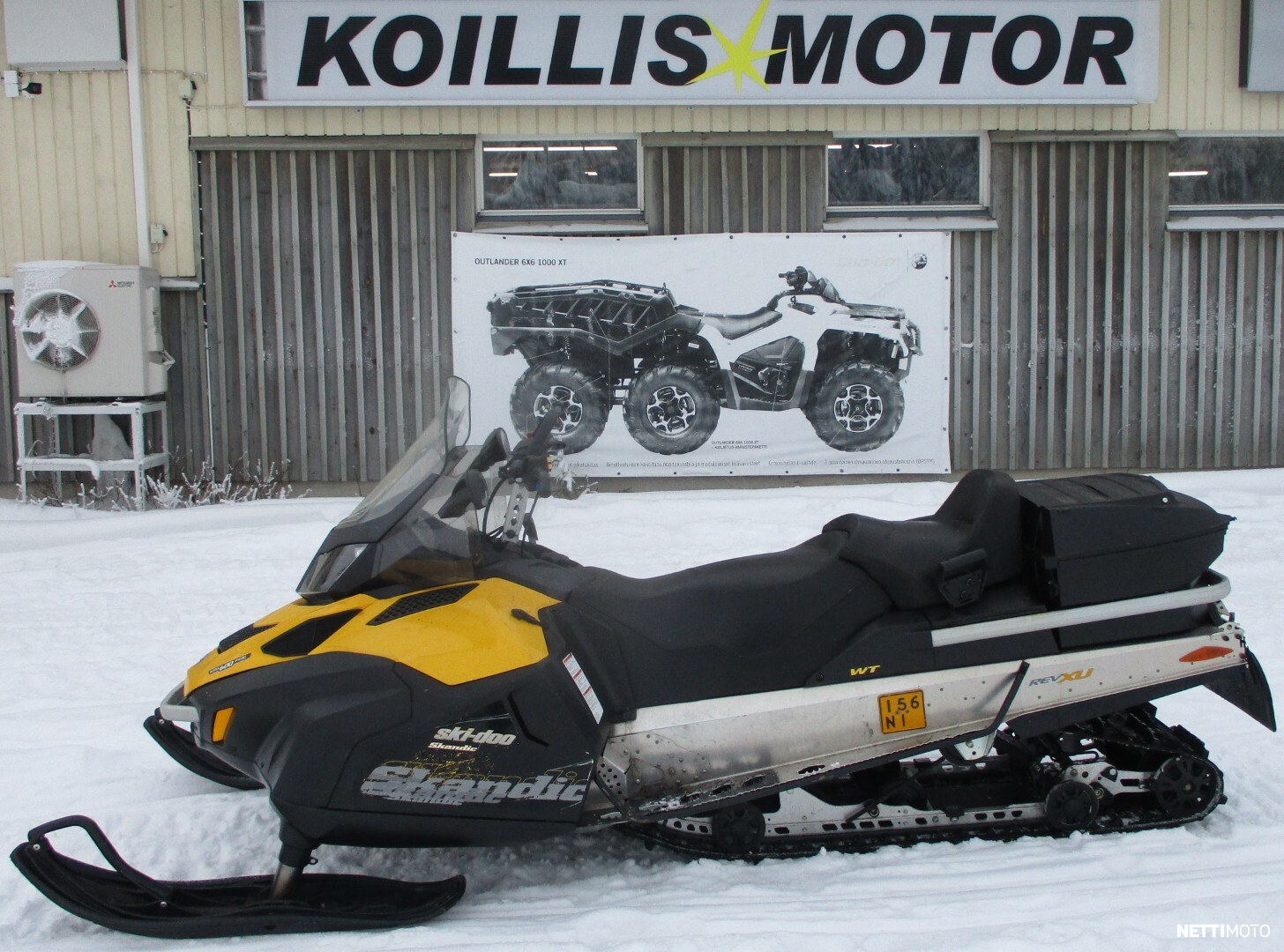 Moottorikelkka - Ski-Doo Skandic