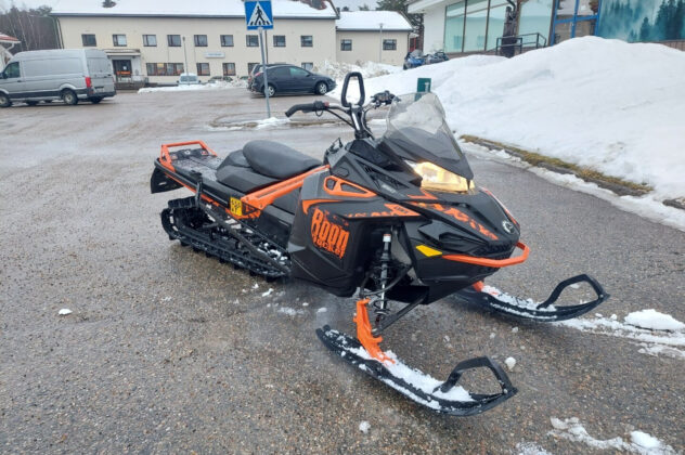 Moottorikelkka - Lynx BoonDocker
