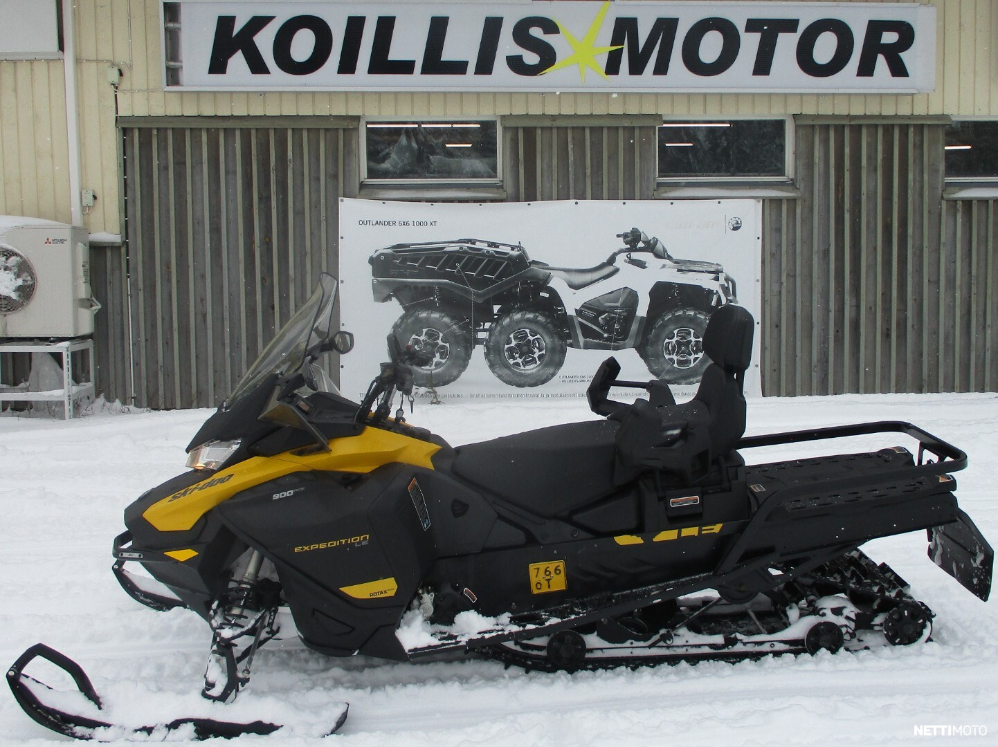 Moottorikelkka - Ski-Doo Expedition
