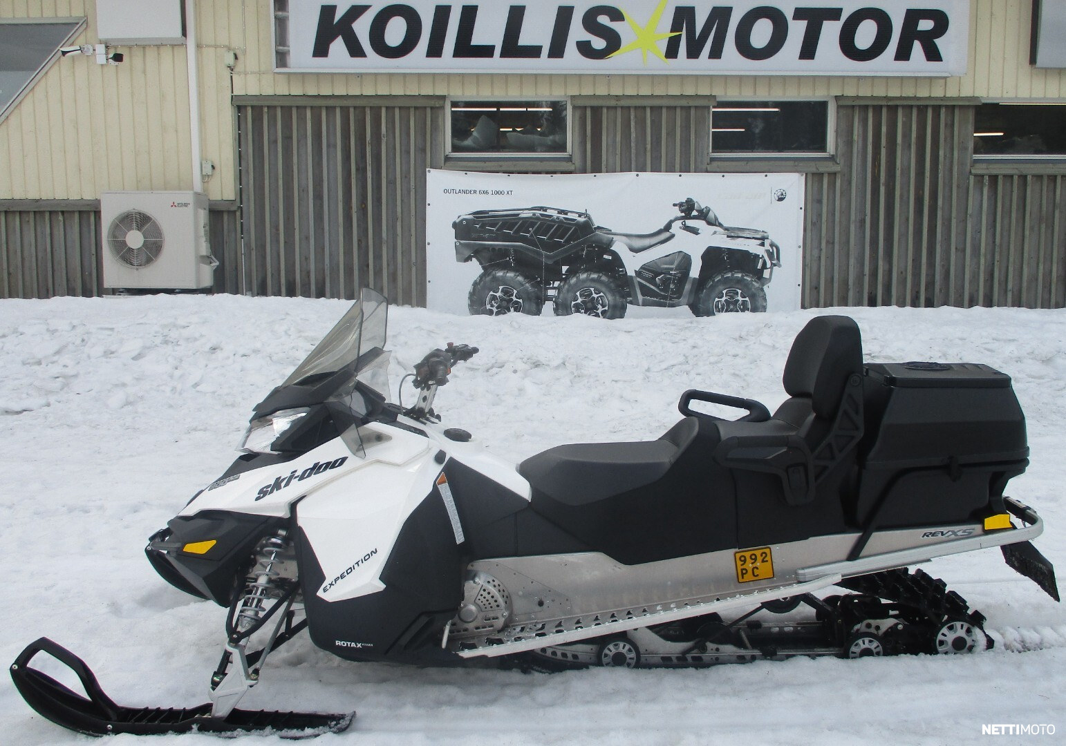 Moottorikelkka - Ski-Doo Expedition