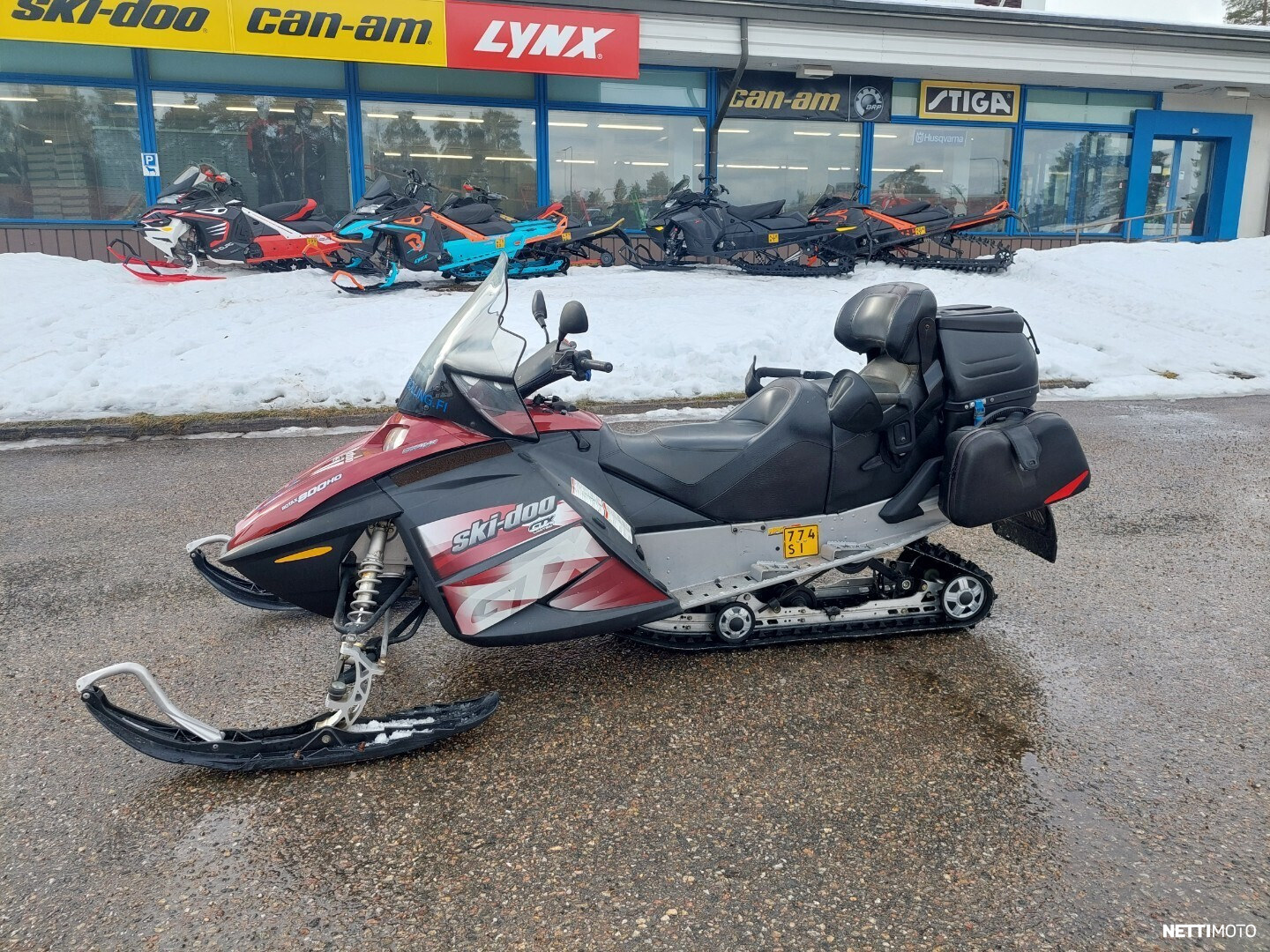 Moottorikelkka - Ski-Doo GTX