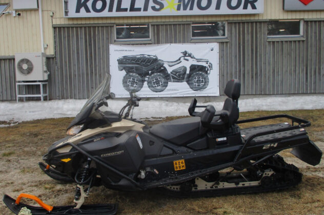 Moottorikelkka - Ski-Doo Expedition