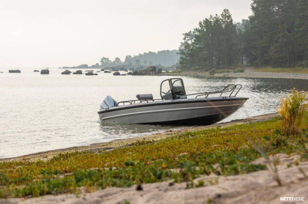 Moottorivene - Faster 495 XC