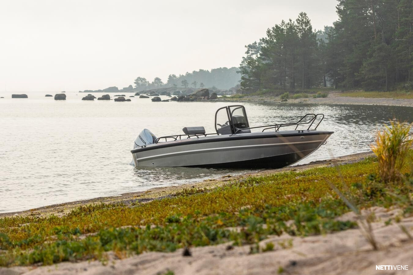 Moottorivene - Faster 495 XC