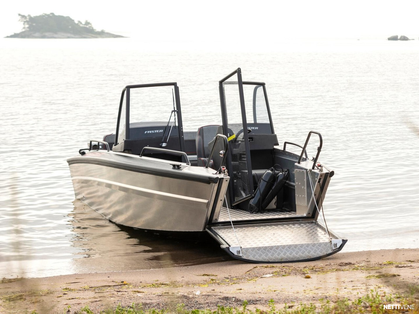 Moottorivene - Faster 545 SC