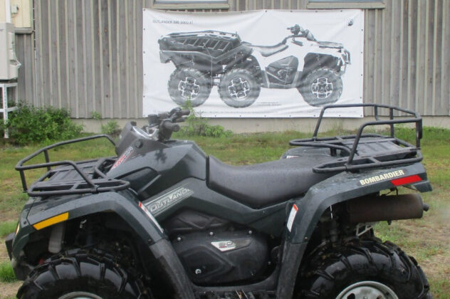 Mönkijä - Can-Am Outlander
