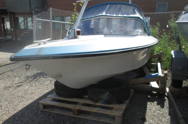 Moottorivene - Bella 440 T