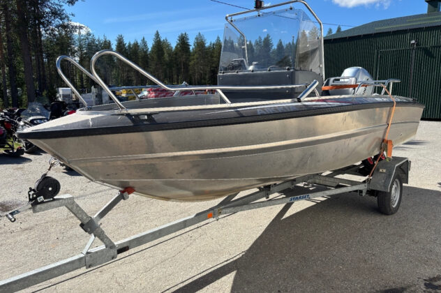 Moottorivene - Faster 515 CC